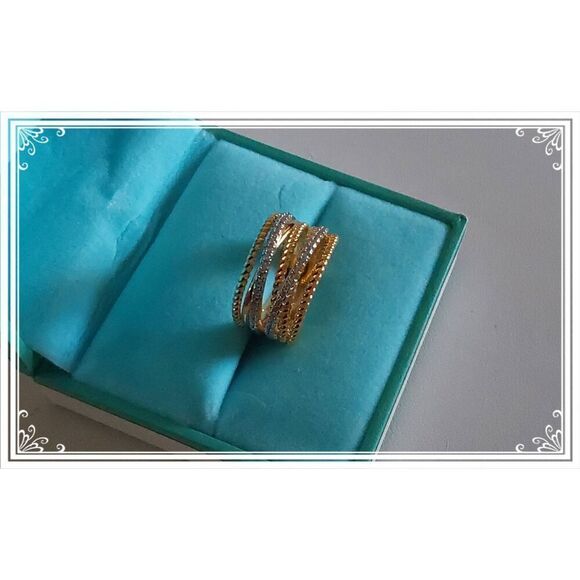 Gorgeous 18KYGP Twisted Cable & Sim Diamond Highway Ring Sz 7 - Picture 2 of 4